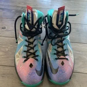 Nike LeBron X 10 James Basketball shoes Pure platinum men’s size 11 Re-Entry NIKE LEBRON JAMES X 10 PURE PLATINUM MENS BASKETBALL SHOES  main image 2